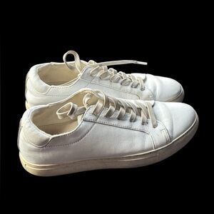 ✨White Kenneth Cole minimalist trainers with a streetwear vibe✨